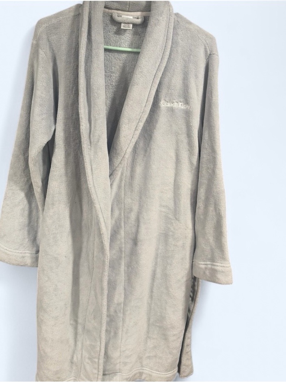 Calvin Klein Light Gray Plush Shawl-Collar Robe